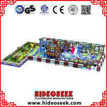 Pirate Ship Theme Indoor Playground Equipment con artículos de tráfico